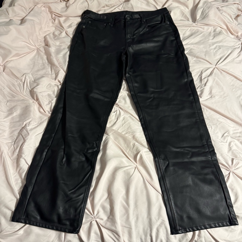 American Eagle 90s Straight Black Faux Leather Pants